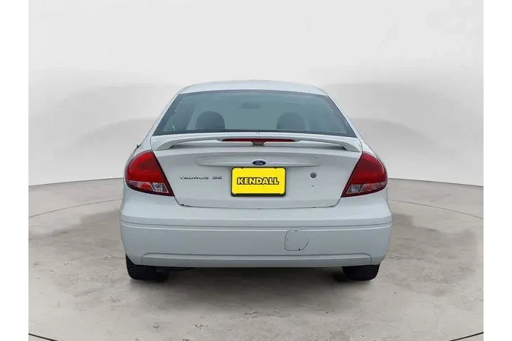 $4961 : Ford Taurus 2006 SE 4dr Seda image 4