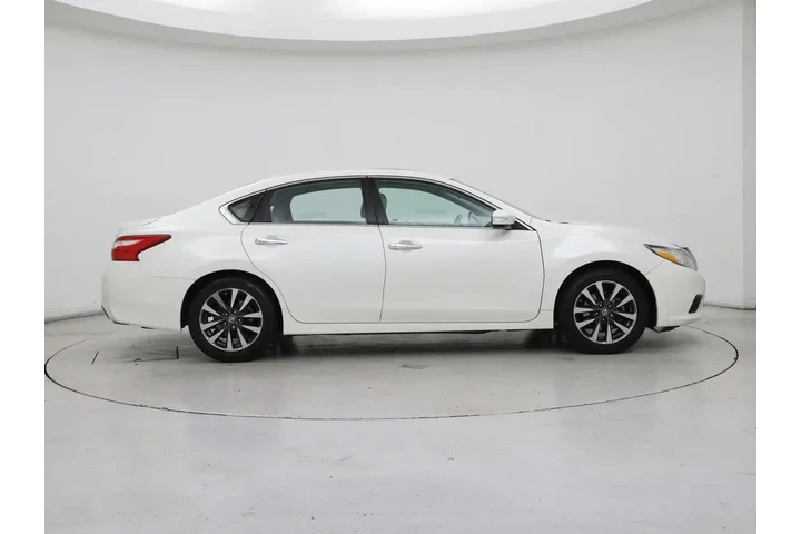 $13998 : Nissan Altima 2016 2.5 SV 4d image 7