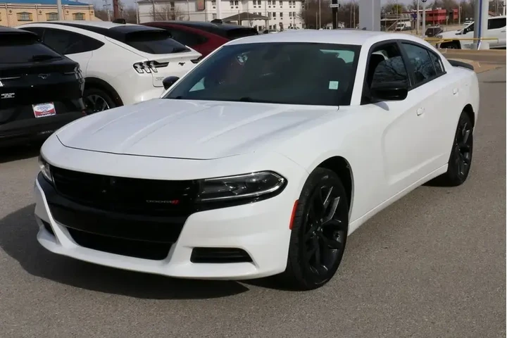 $15400 : Dodge Charger 2019 SXT 4dr S image 2