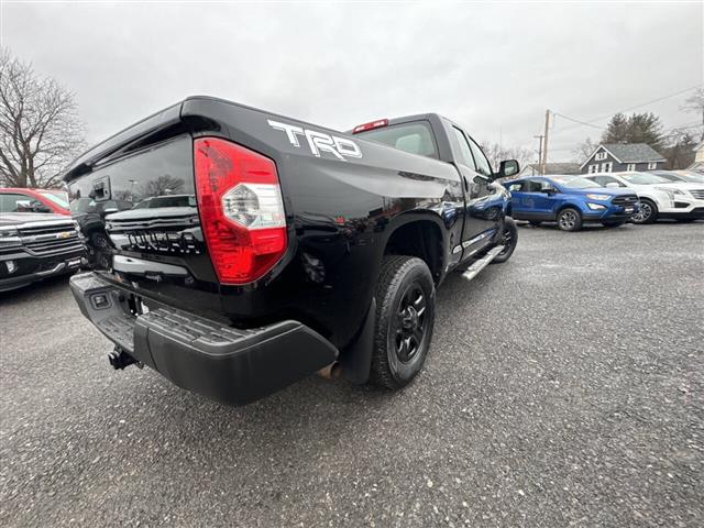 $17990 : 2014 Tundra image 5