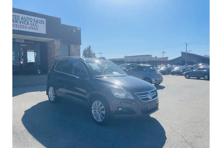 $4999 : 2010 Tiguan S 4Motion image 9