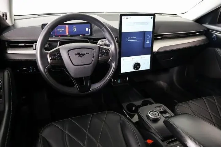 $24825 : Ford Mustang Mach-E 2023 Sel image 2