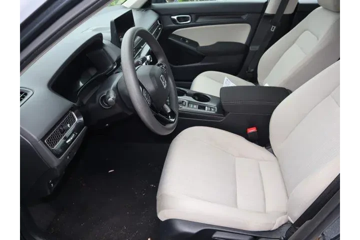 $20049 : Honda Civic 2024 LX 4dr Seda image 10