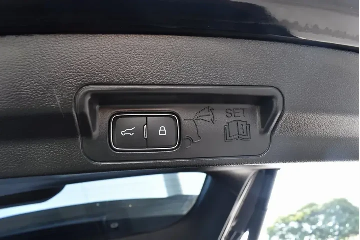 $39990 : Ford Explorer 2022 AWD ST 4d image 6