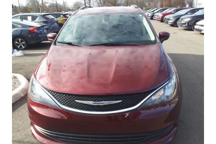 $13242 : Chrysler Voyager 2020 LXi 4d image 7