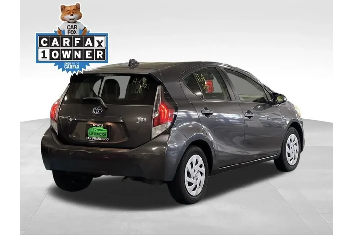 $12888 : Silver Certified2016 Prius c image 2