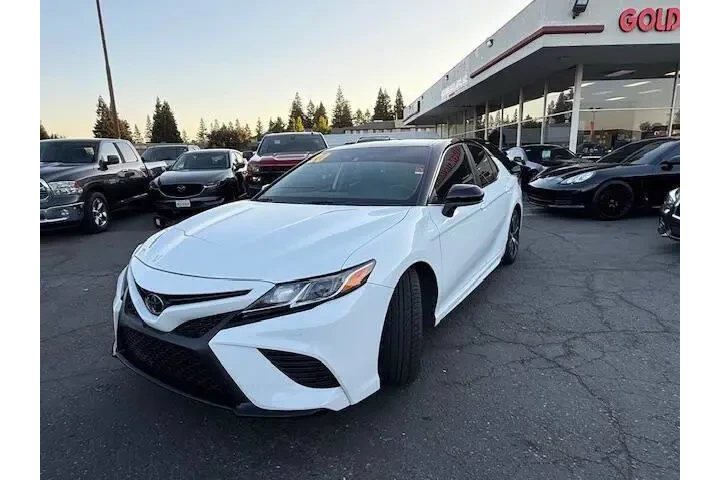 $18495 : Toyota Camry 2020 SE 4dr Sed image 3