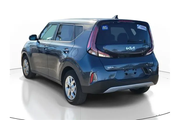 $14991 : Kia Soul 2024 LX 4dr Crossov image 3