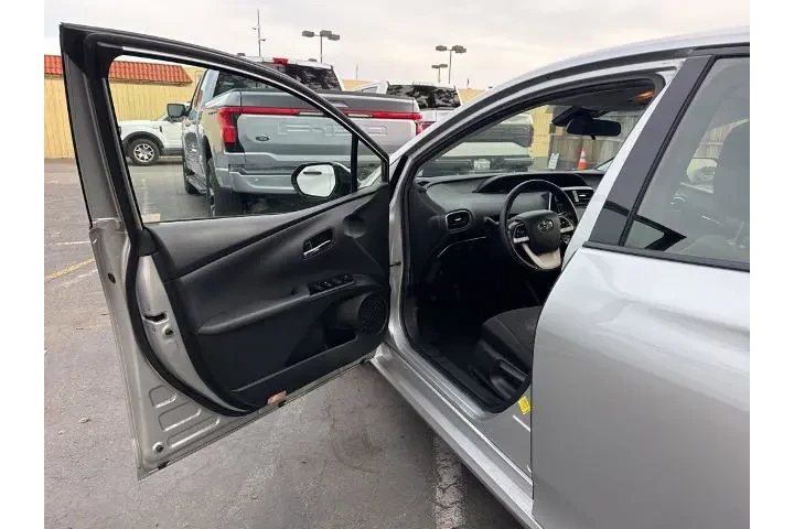 $18519 : Toyota Prius Prime 2018 Plus image 5