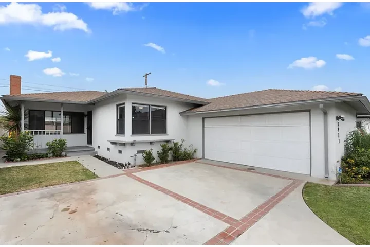$2200 : 🏠Minutes from LAX✈ & SoFi🏟️ image 1
