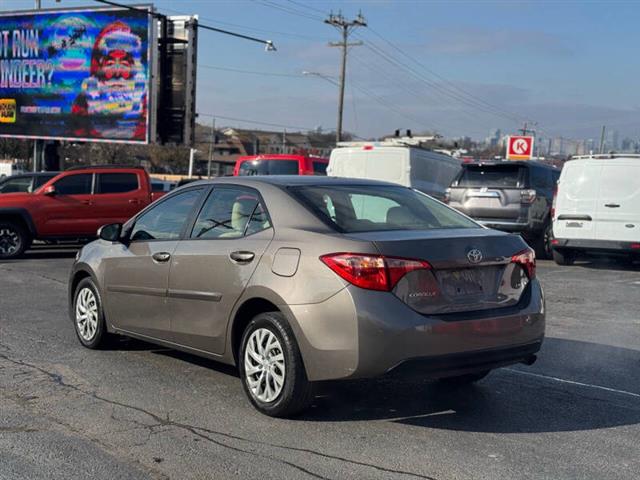 $10995 : 2019 Corolla LE image 9