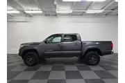 $34000 : Toyota Tacoma 2022 4x4 SR V6 thumbnail