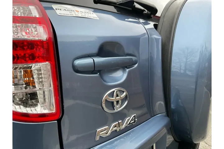 $10985 : Toyota RAV4 2012 Base 4dr SU image 9