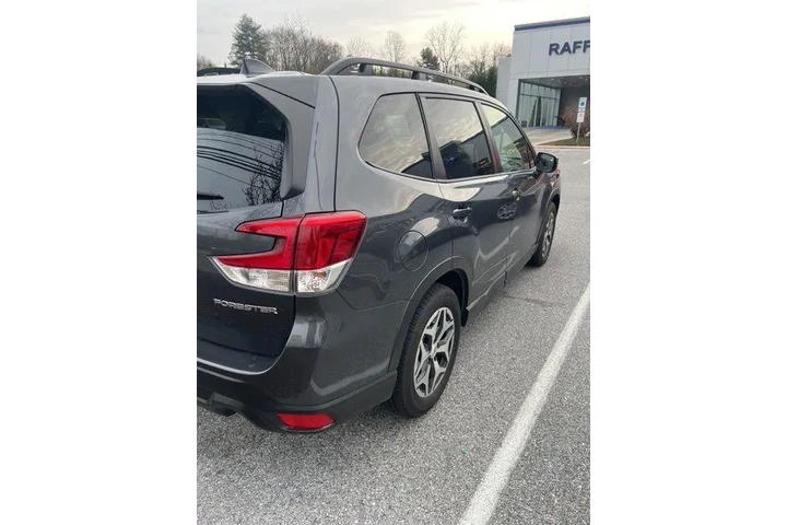 $28500 : Subaru Forester 2024 AWD Pre image 6