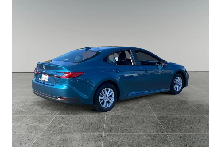 $33065 : Toyota Camry 2025 SE 4dr Sed image 5