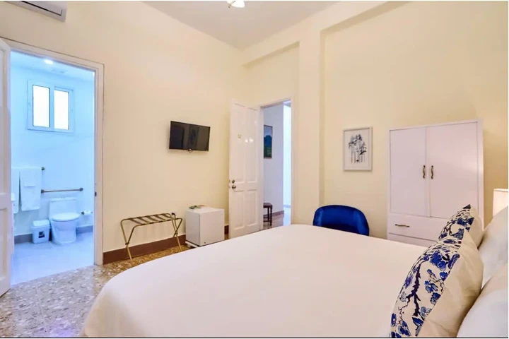 $150000 : Casa - Hostal ,Habana Cuba image 3