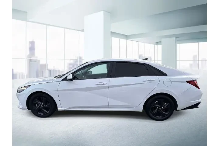 $15888 : Hyundai ELANTRA 2022 SEL 4dr image 2