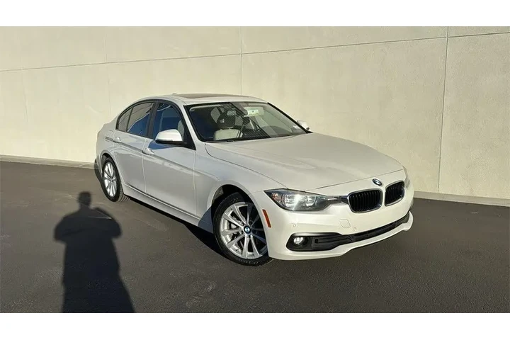 $16955 : BMW 3 Series 2017 320i 4dr S image 1