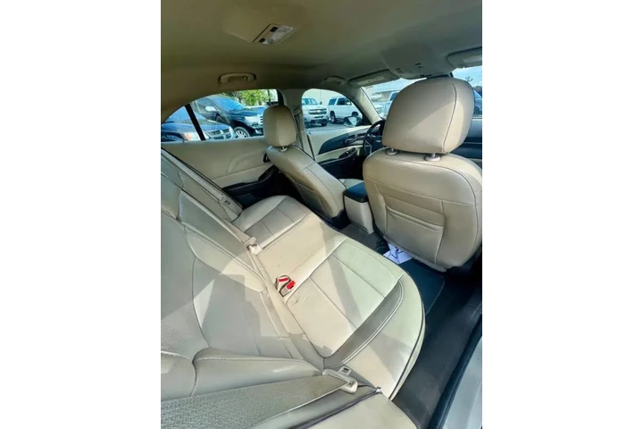 $7900 : 2015 Malibu LTZ image 8