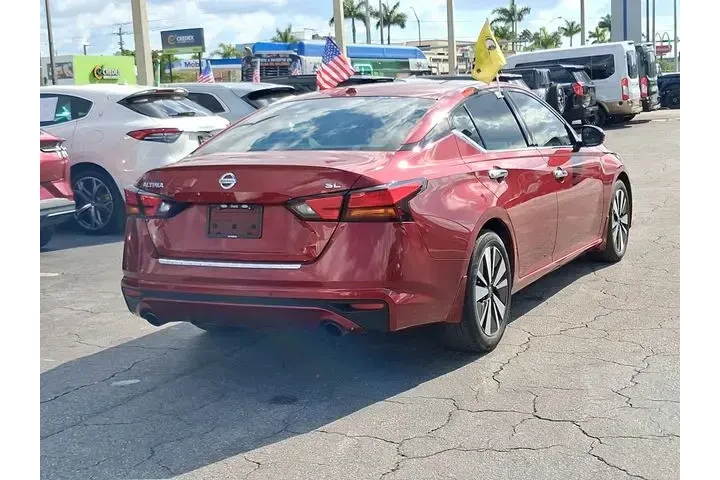 $18990 : Nissan Altima 2021 2.5 SL 4d image 4