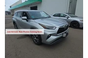 Toyota Highlander 2022 XLE 4