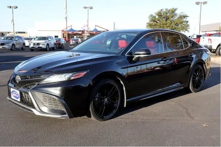 $22601 : Toyota Camry 2021 XSE 4dr Se image 8