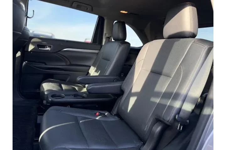 $24991 : Toyota Highlander 2018 AWD L image 9