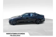 $32823 : Genesis G70 2023 2.0T 4dr Se thumbnail