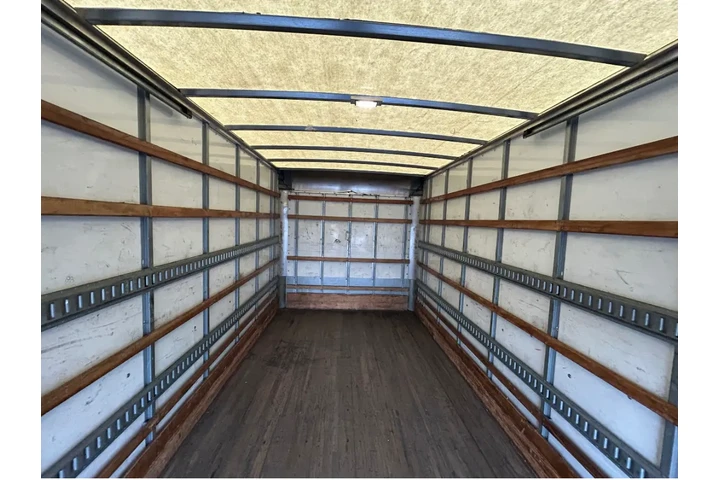 $21000 : 2018 Isuzu nqr image 4