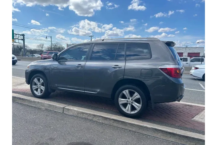 $6495 : 2010 Highlander Sport image 7