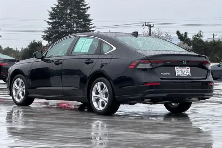 $26495 : Honda Accord 2025 LX 4dr Sed image 5