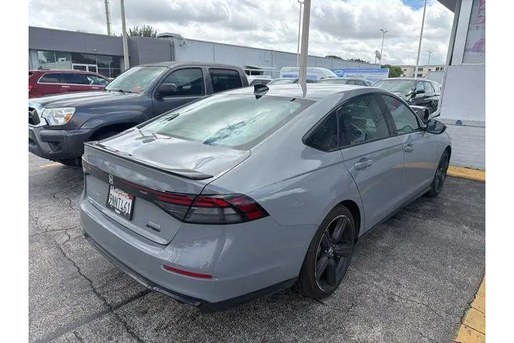 $27990 : Honda Accord Hybrid 2024 Spo image 7