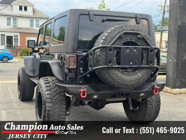 Used 2016 Wrangler Unlimited image 8