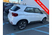 $16598 : Hyundai VENUE 2023 SEL 4dr C thumbnail