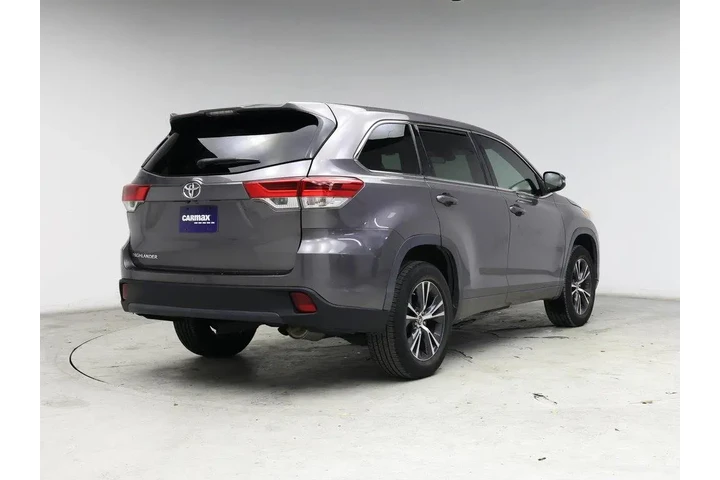 $21998 : Toyota Highlander 2018 LE 4d image 8