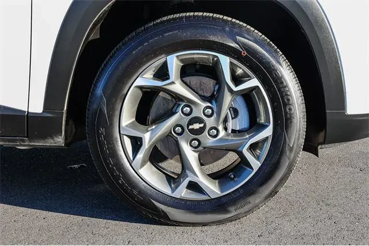 $19498 : Chevrolet Trax 2025 LT 4dr C image 9