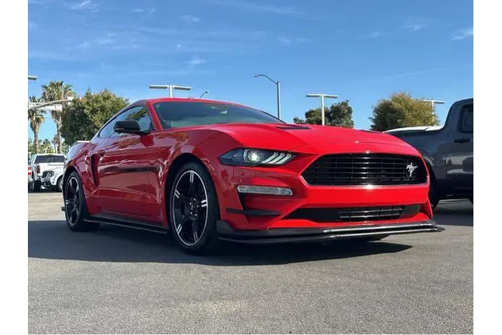 $37000 : Ford Mustang 2019 GT 2dr Fas image 3