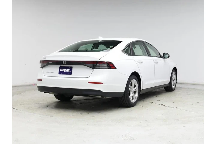 $23998 : Honda Accord 2023 LX 4dr Sed image 8