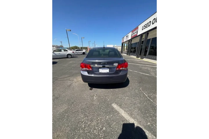 2014 Cruze LS Auto image 6