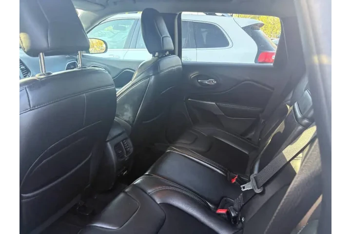 $10950 : 2019 Cherokee Latitude Plus image 8