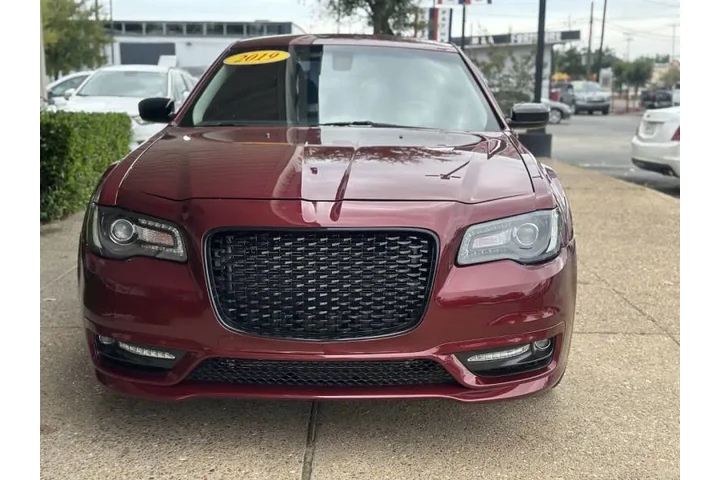 $20499 : 2019 300 Touring image 5