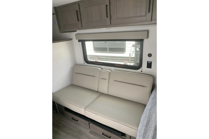 $1400 : Traila de renta image 3