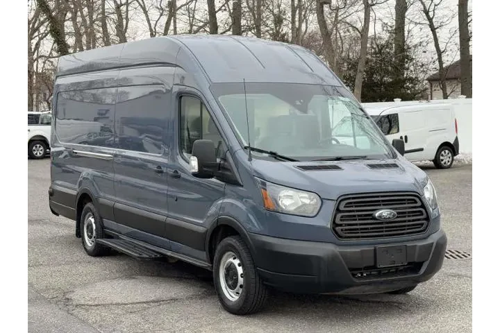 $27998 : Ford Transit 2019 250 3dr LW image 2