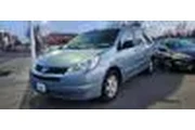 $4995 : 2005 Sienna thumbnail