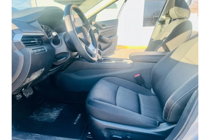 $22995 : 2024 Altima 2.5 SV image 9