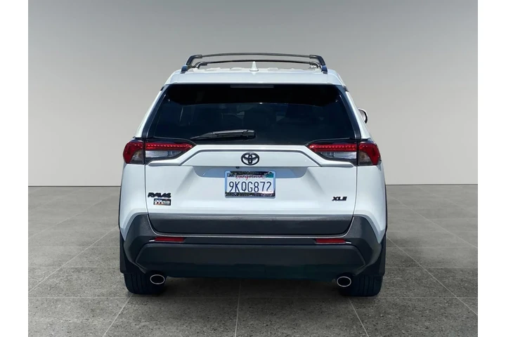 $34860 : Toyota RAV4 2024 XLE Premium image 4