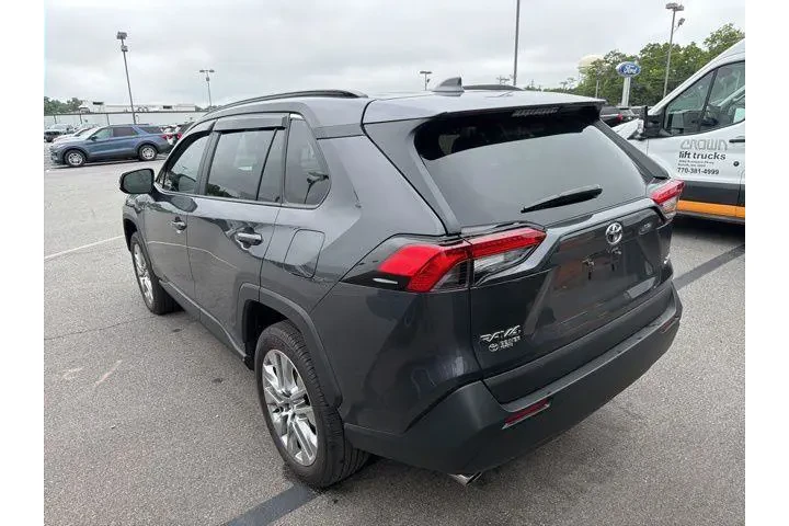$37992 : Toyota RAV4 2025 XLE Premium image 4