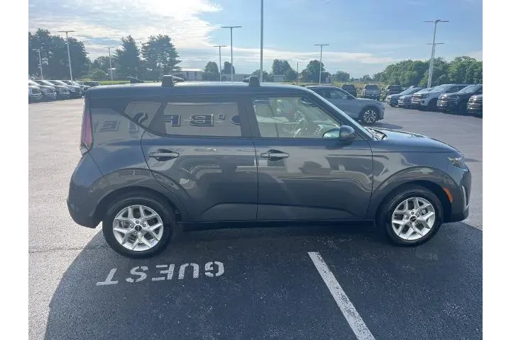 $16553 : Kia Soul 2023 S 4dr Crossove image 6