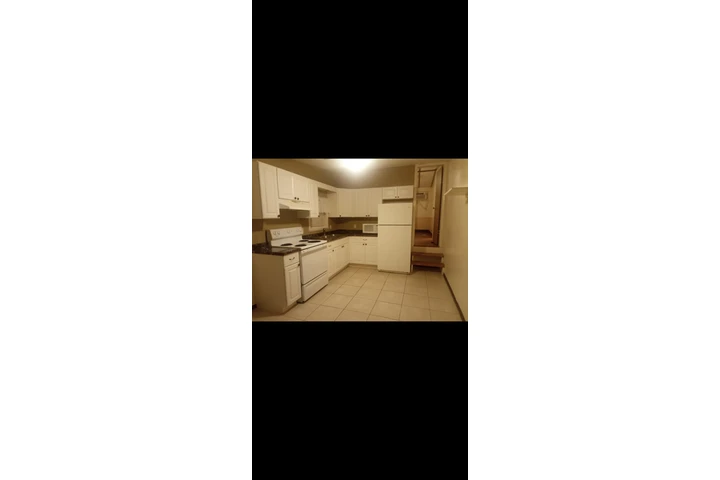 $1200 : Studio apartment image 1