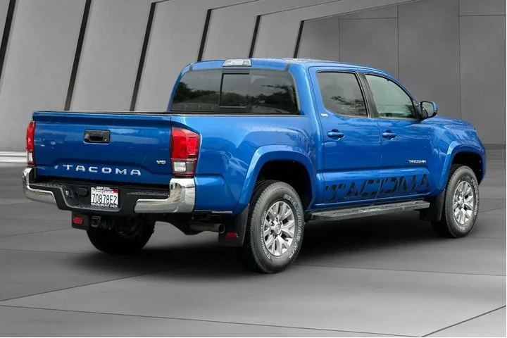 $26300 : Toyota Tacoma 2018 4x2 TRD O image 4